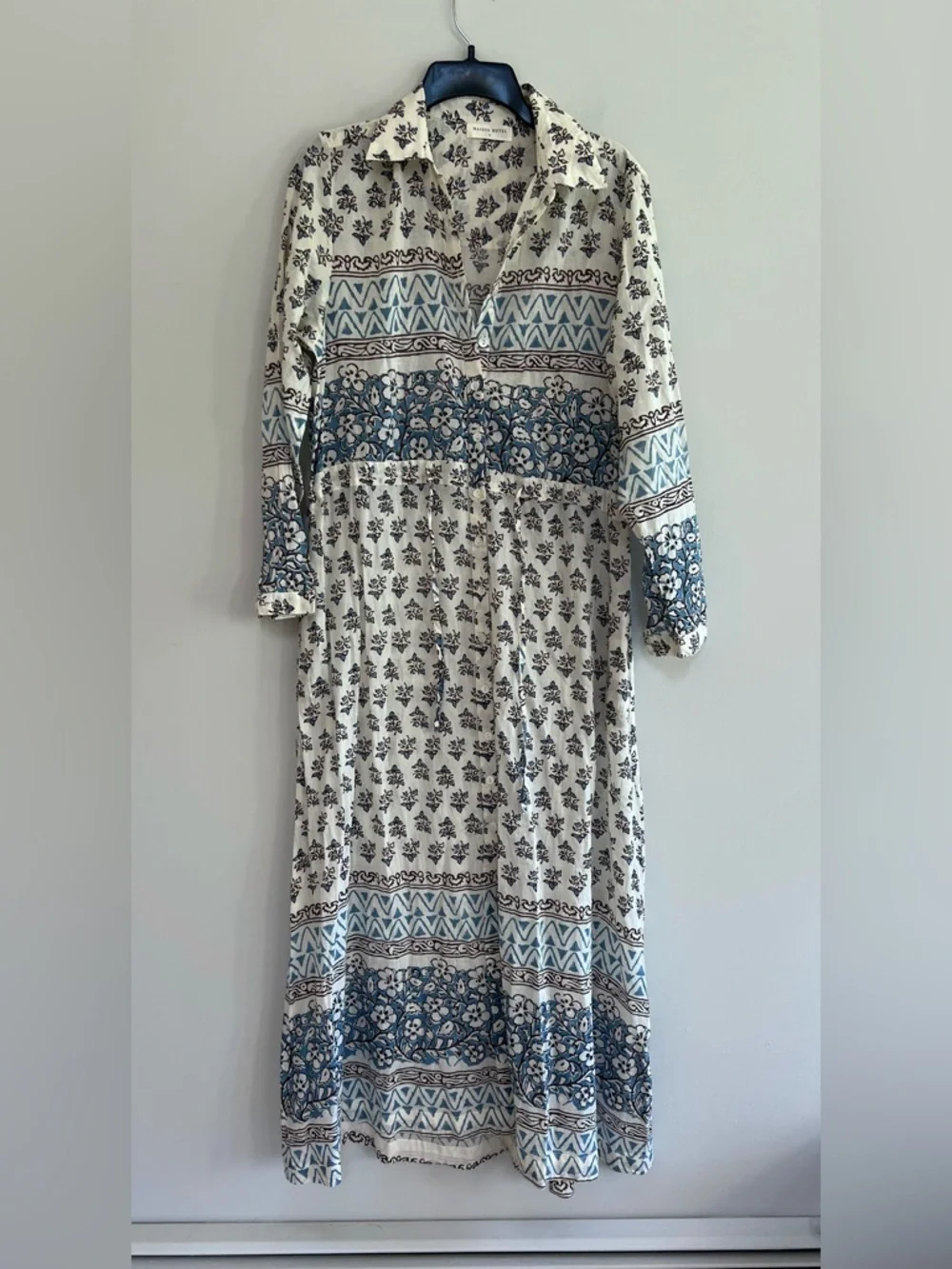 Maison Hotel Justine Floral Button Up Cotton Robe Dress in Ecru White + Blue, S - Picture 3 of 13